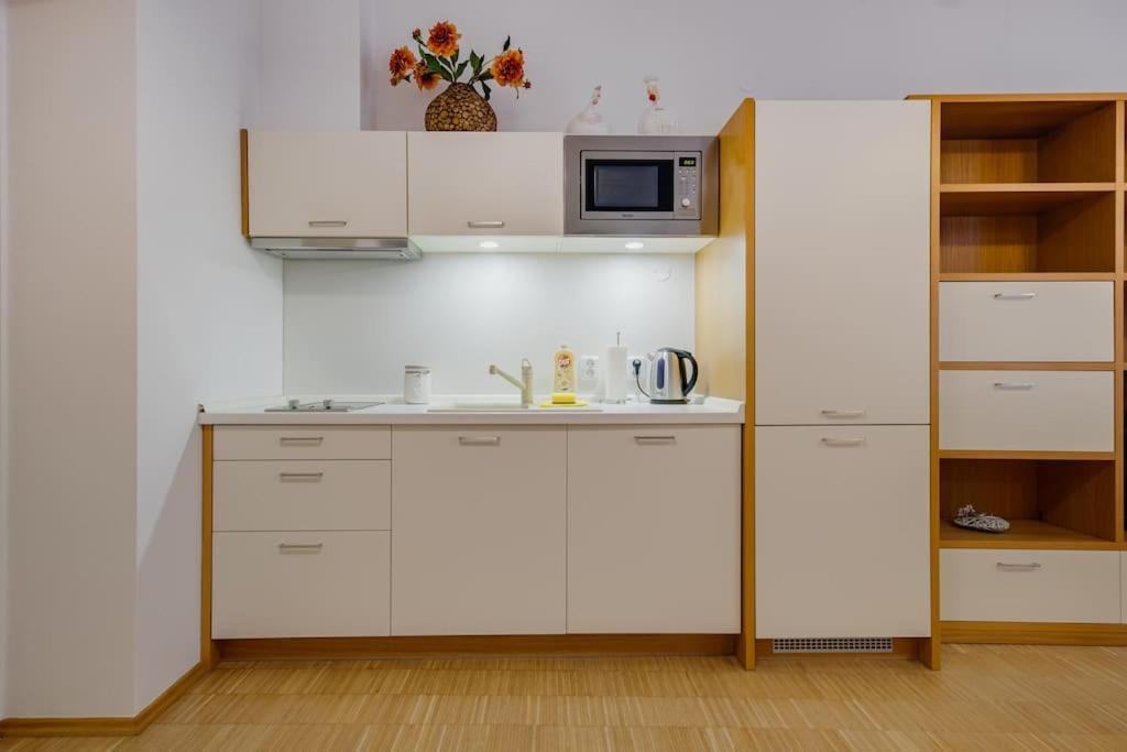 Deluxe Suite In Prime Location Praga Esterno foto