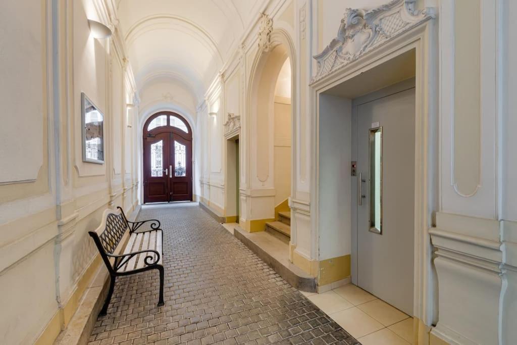 Deluxe Suite In Prime Location Praga Esterno foto