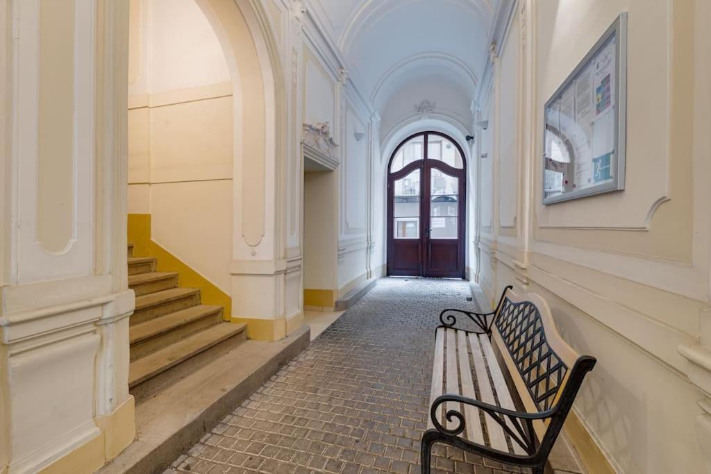 Deluxe Suite In Prime Location Praga Esterno foto